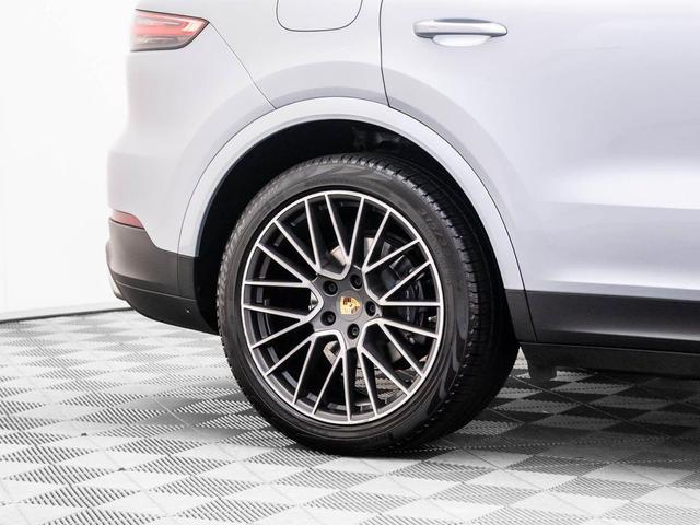 Photo of 2019 Black Porsche Cayenne