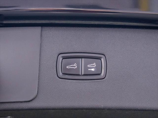 Photo of 2023 Chromite Black Metallic Porsche Cayenne