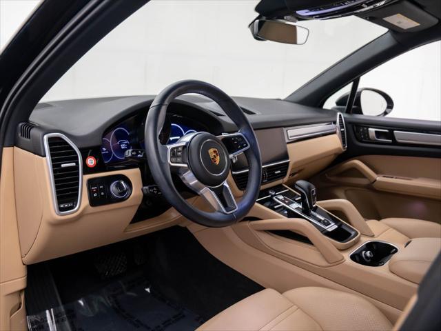 Photo of 2023 Chromite Black Metallic Porsche Cayenne