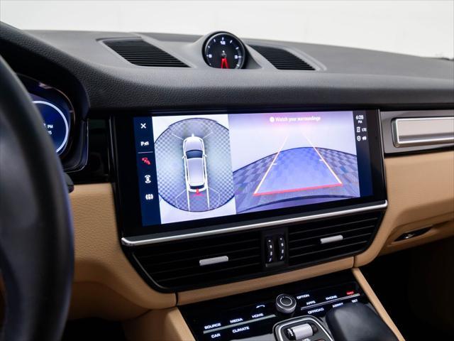 Photo of 2023 Chromite Black Metallic Porsche Cayenne