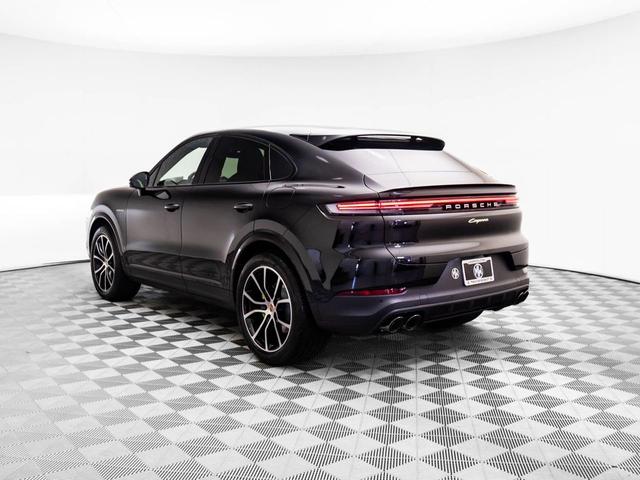 Photo of 2025 Chromite Black Metallic Porsche Cayenne