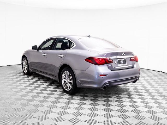 Photo of 2015 Graphite Shadow INFINITI Q70