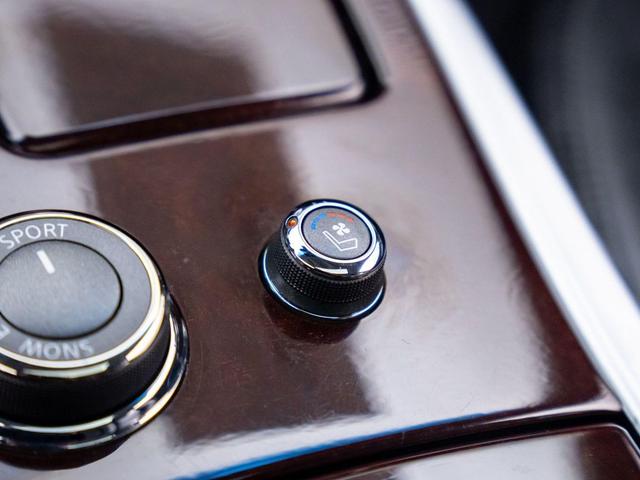 Photo of 2015 Graphite Shadow INFINITI Q70