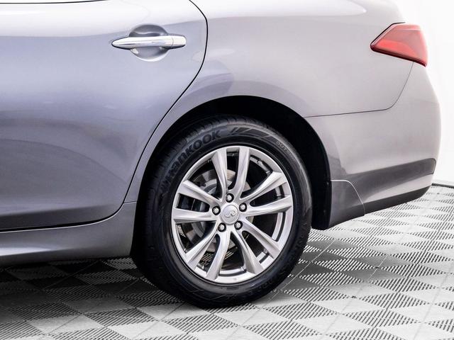 Photo of 2015 Graphite Shadow INFINITI Q70