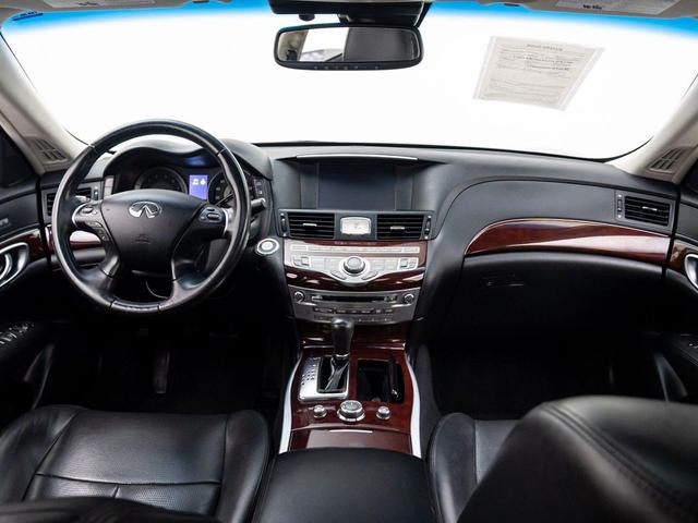 Photo of 2015 Graphite Shadow INFINITI Q70