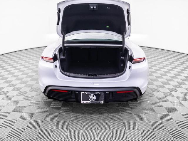 Photo of 2022 White Porsche Taycan