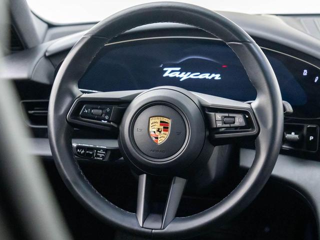 Photo of 2022 White Porsche Taycan