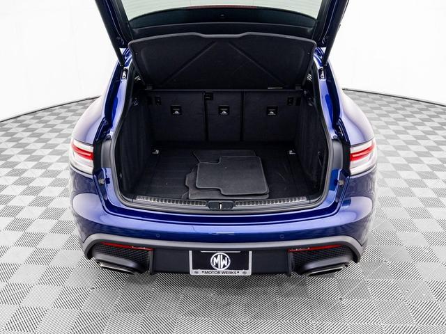 Photo of 2023 Blue Porsche Macan