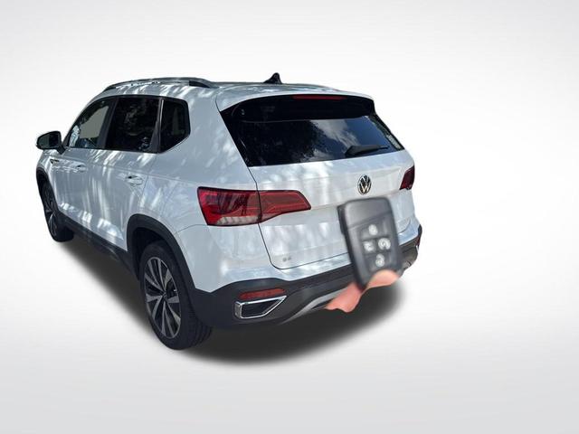 Photo of 2022 Pure White Volkswagen Taos