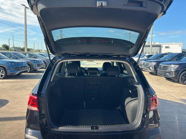 Photo of 2024 Deep Black Pearl Volkswagen Taos