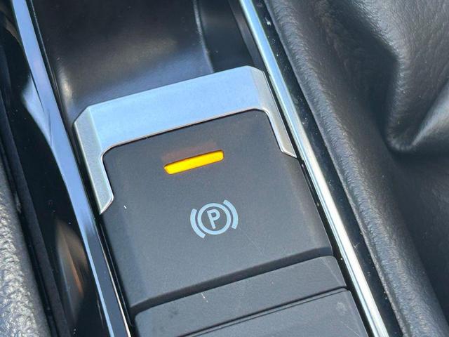 Photo of 2024 Deep Black Pearl Volkswagen Taos
