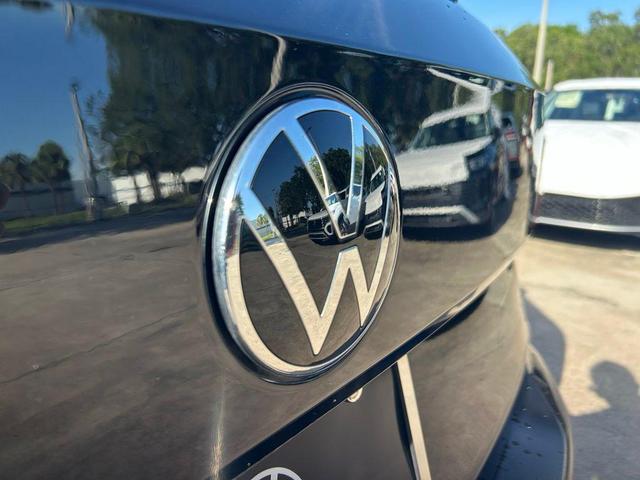 Photo of 2024 Deep Black Pearl Volkswagen Taos