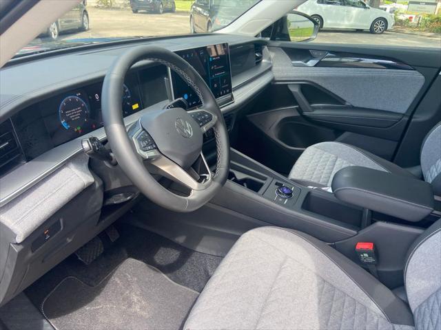 Photo of 2025 Deep Black Volkswagen Tiguan