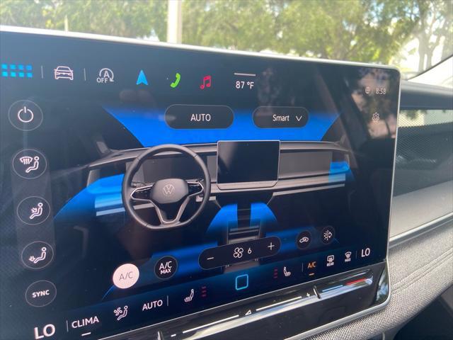 Photo of 2025 Deep Black Volkswagen Tiguan