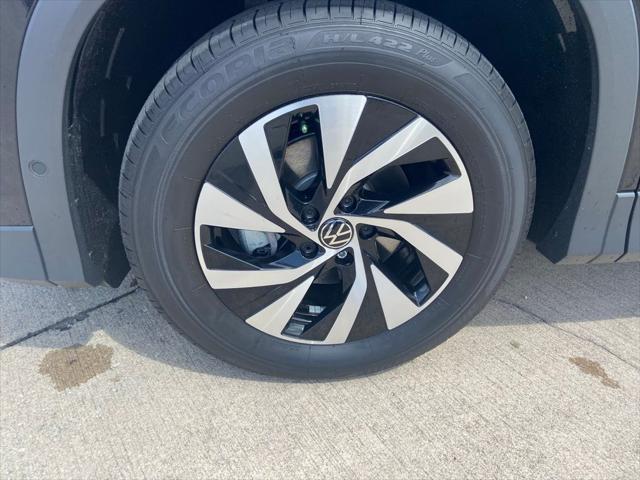 Photo of 2025 Deep Black Volkswagen Tiguan