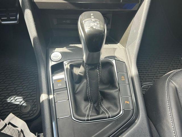 Photo of 2022 Platinum Gray Metallic Volkswagen Tiguan