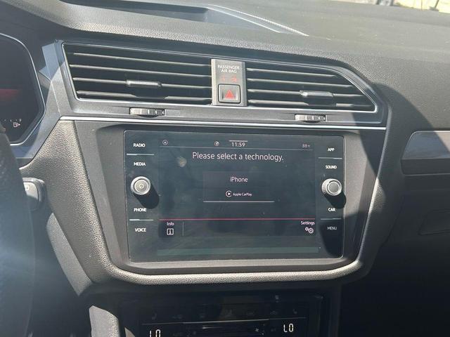 Photo of 2022 Platinum Gray Metallic Volkswagen Tiguan
