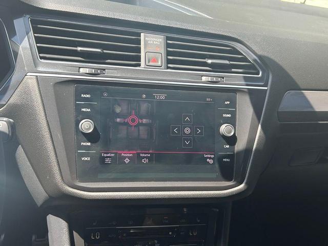 Photo of 2022 Platinum Gray Metallic Volkswagen Tiguan