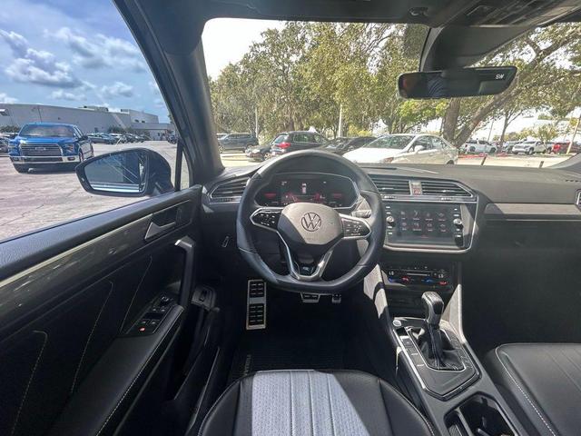 Photo of 2022 Platinum Gray Metallic Volkswagen Tiguan