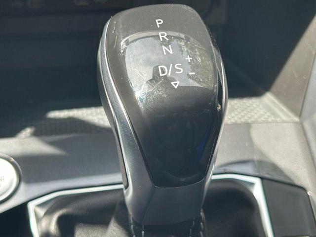 Photo of 2022 Platinum Gray Metallic Volkswagen Tiguan