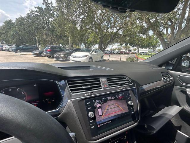 Photo of 2022 Platinum Gray Metallic Volkswagen Tiguan