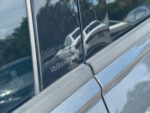 Photo of 2022 Platinum Gray Metallic Volkswagen Tiguan