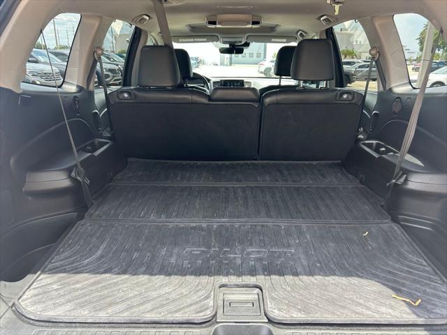 Photo of 2019 Black Metallic Honda Pilot