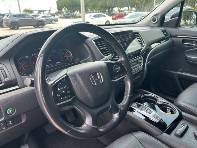 Photo of 2019 Black Metallic Honda Pilot