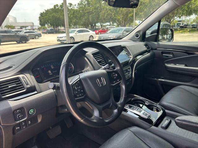 Photo of 2019 Black Metallic Honda Pilot