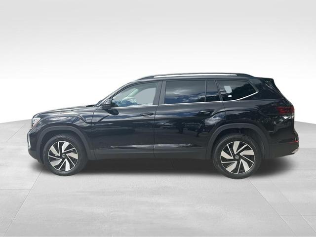 Photo of 2026 Deep Black Volkswagen Atlas