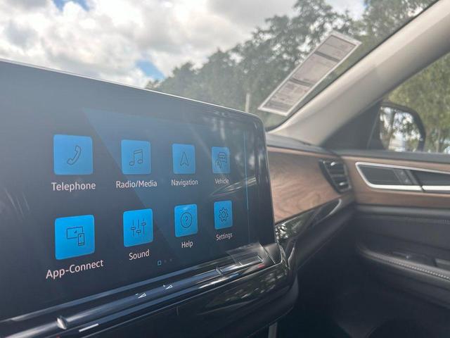 Photo of 2026 Deep Black Volkswagen Atlas