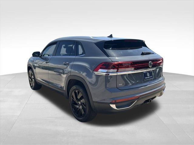 Photo of 2025 Pure Gray Volkswagen Atlas Cross Sport