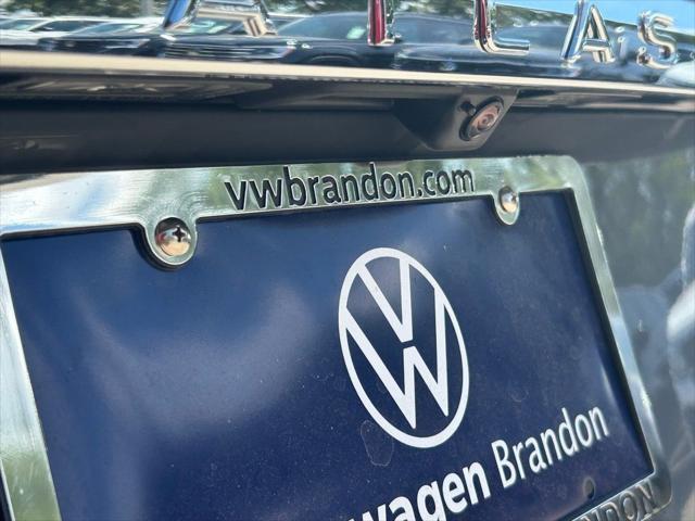 Photo of 2025 Pure Gray Volkswagen Atlas Cross Sport