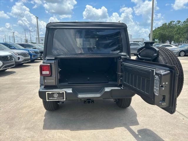 Photo of 2021 Granite Crystal Metallic Clearcoat Jeep Wrangler Unlimited