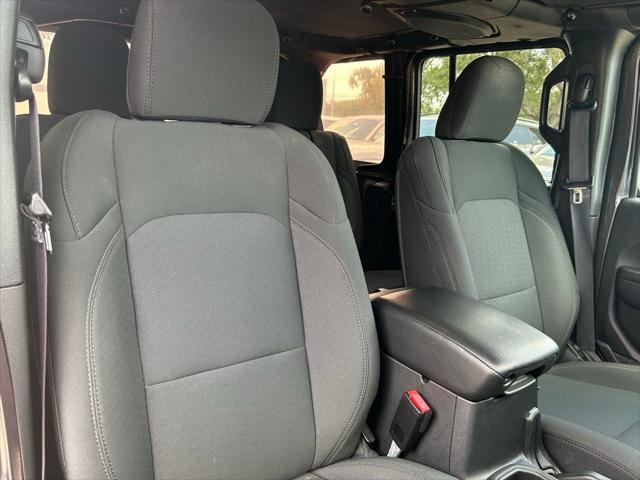 Photo of 2021 Granite Crystal Metallic Clearcoat Jeep Wrangler Unlimited