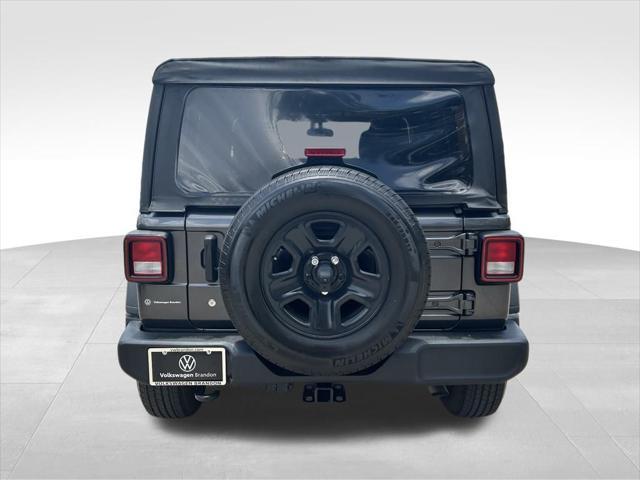 Photo of 2021 Granite Crystal Metallic Clearcoat Jeep Wrangler Unlimited