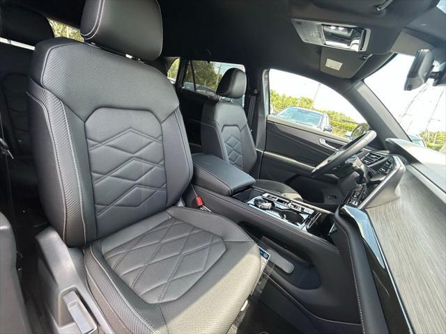Photo of 2025 Platinum Gray Volkswagen Atlas Cross Sport