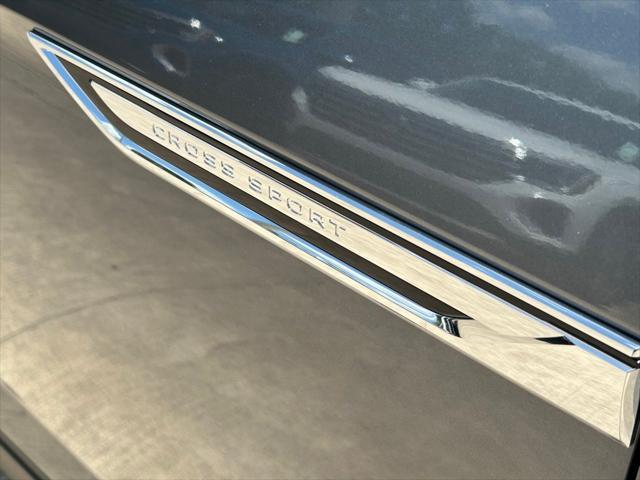 Photo of 2025 Platinum Gray Volkswagen Atlas Cross Sport
