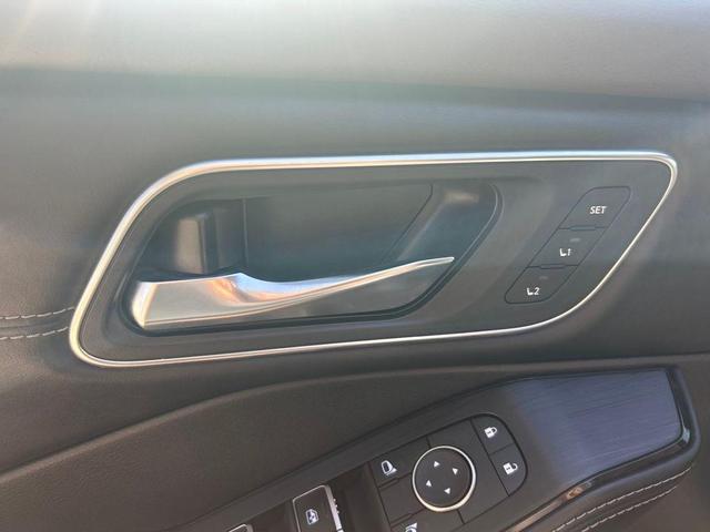 Photo of 2021 Boulder Gray Pearl/Super Black Nissan Rogue