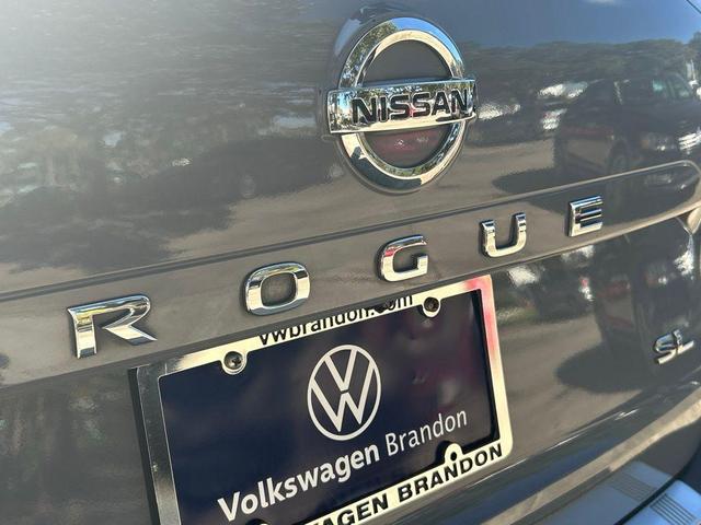 Photo of 2021 Boulder Gray Pearl/Super Black Nissan Rogue