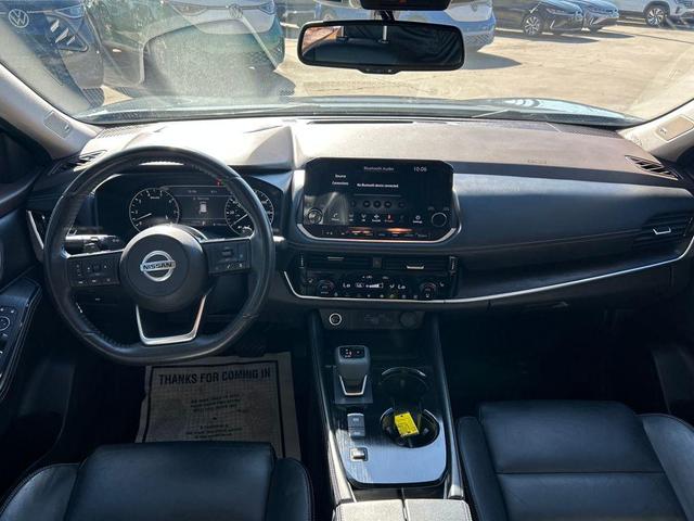 Photo of 2021 Boulder Gray Pearl/Super Black Nissan Rogue