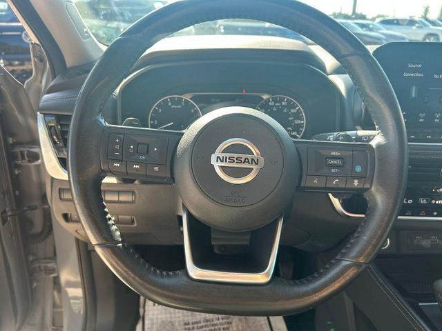 Photo of 2021 Boulder Gray Pearl/Super Black Nissan Rogue
