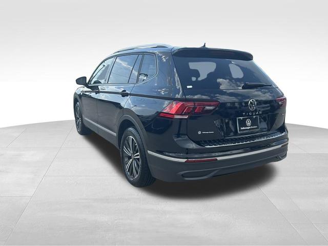 Photo of 2024 Deep Black Volkswagen Tiguan