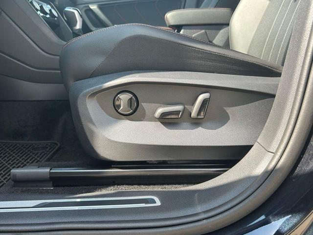 Photo of 2024 Deep Black Volkswagen Tiguan