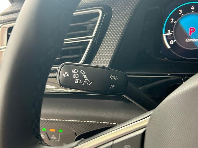 Photo of 2025 Pure Gray Volkswagen Atlas Cross Sport