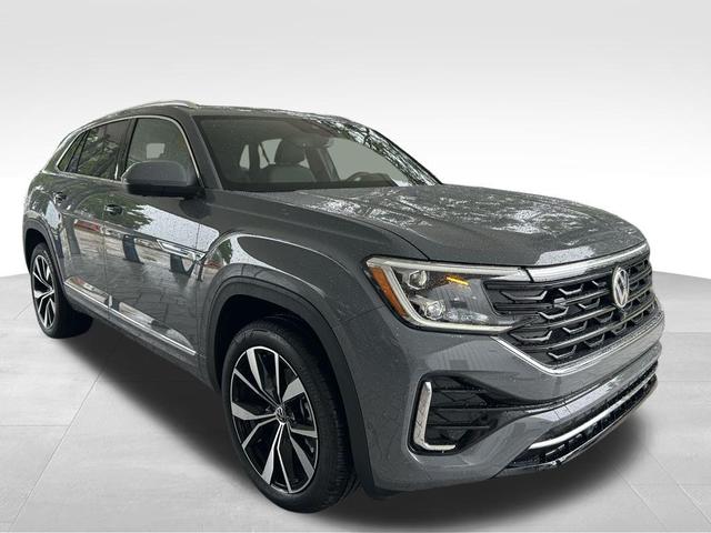 Photo of 2025 Pure Gray Volkswagen Atlas Cross Sport