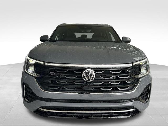 Photo of 2025 Pure Gray Volkswagen Atlas Cross Sport