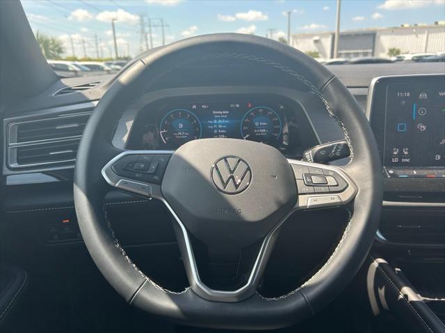 Photo of 2025 Pure White Volkswagen Atlas Cross Sport