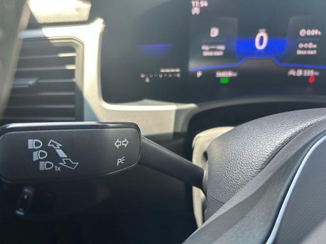 Photo of 2022 Pure Gray Volkswagen Atlas Cross Sport