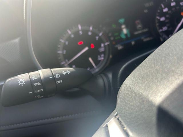 Photo of 2022 Midnight Black Metallic Toyota Highlander